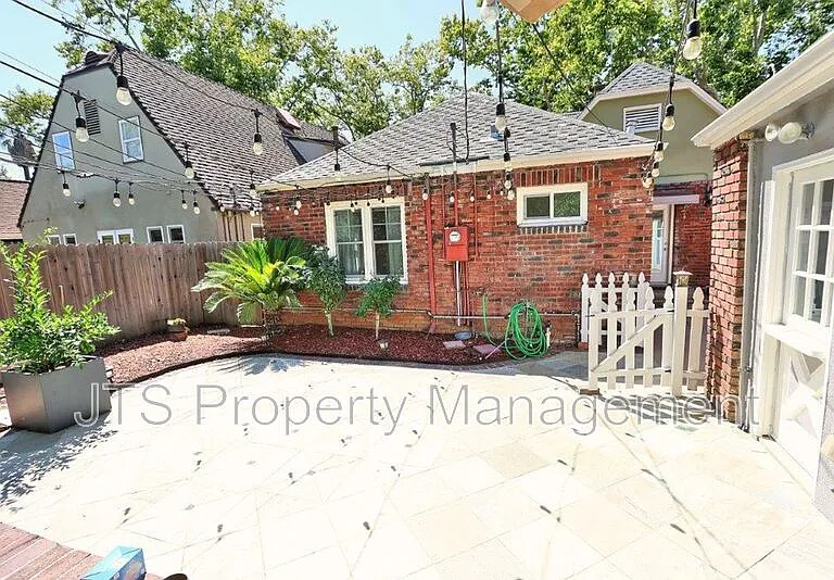 937 Sonoma Way — Photo 12