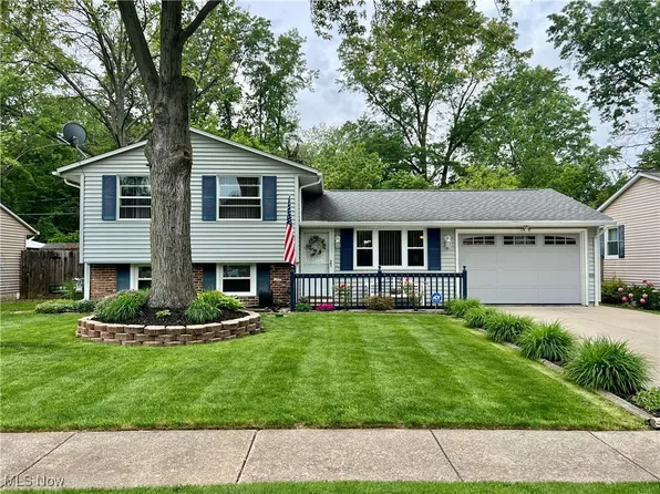 1156 Sweetbriar Dr, Vermilion, OH 44089