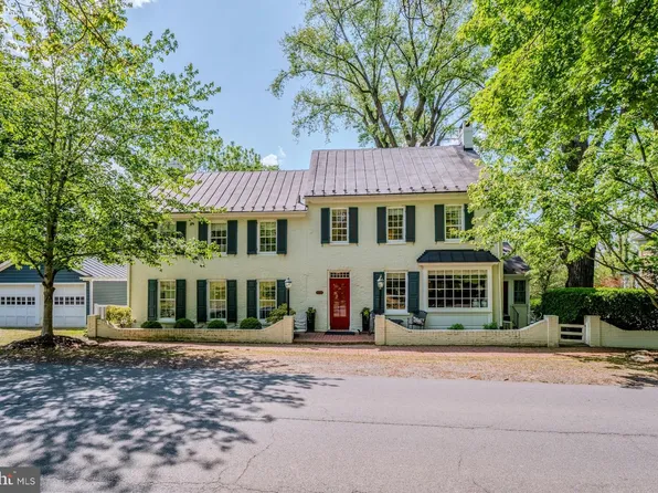 15547 2nd St, Waterford, VA 20197