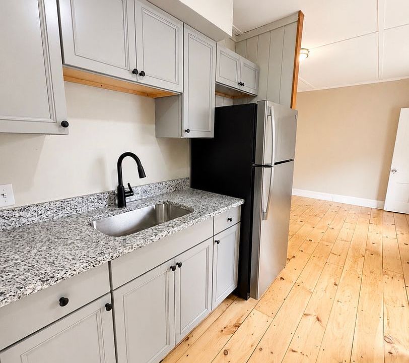 1st image of 62 Charles St #2