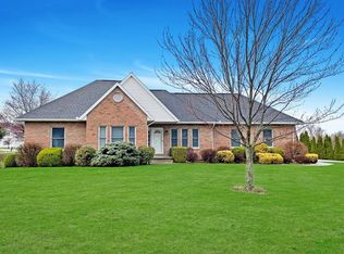 1990 Stone Ridge Dr, Ashland, OH 44805