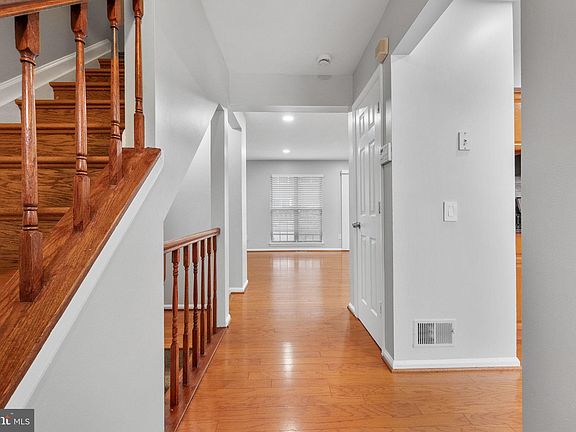 3rd image of 14806 Hancock Ct