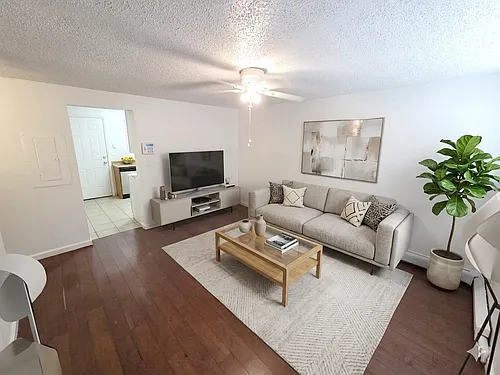 1132 Xanthia St #1132 Photo 1