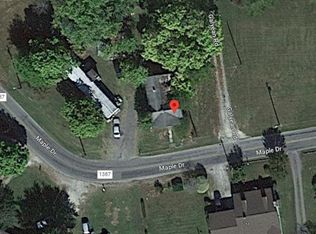 263 Maple Dr, Mount Airy, NC 27030