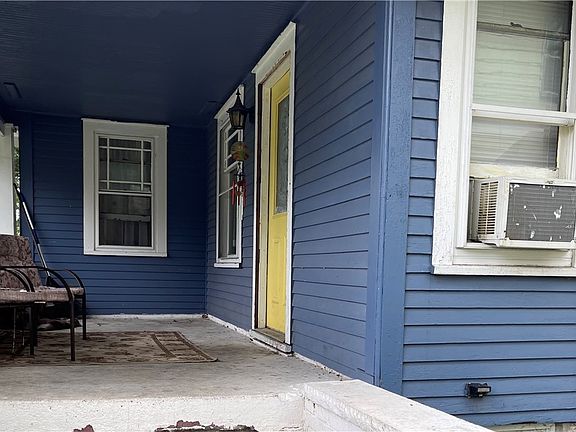 4th image of 450 Belmont