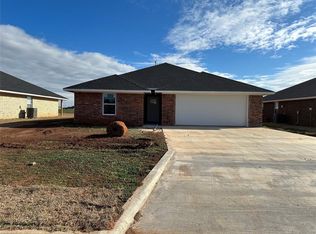 1800 Sommerset Pl, Altus, OK 73521