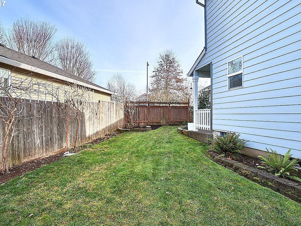 2nd image of 2297 SW Creekside Ln