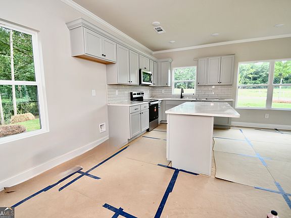 5th image of 210 Timsbury Dr