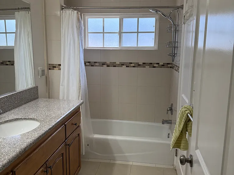 2750 Community Ave — Photo 12