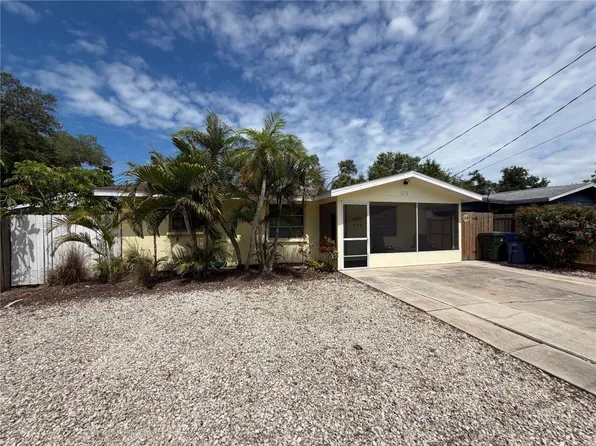 270 S Maple St, Englewood, FL 34223