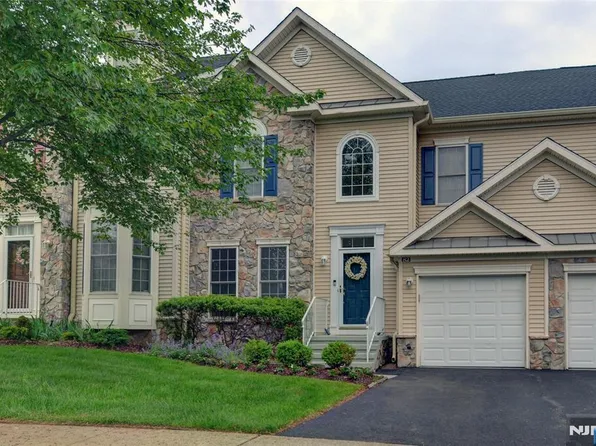 82 Rolling Views Dr #82, Little Falls, NJ 07424