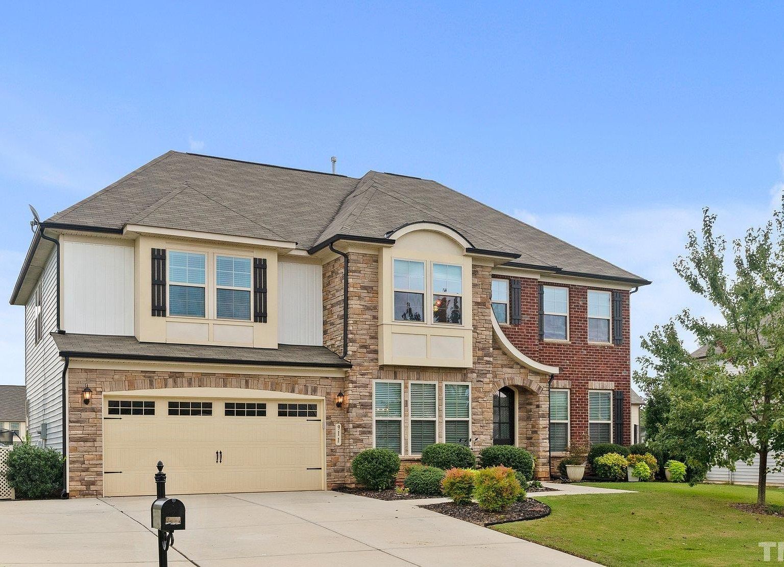 911 beech glen dr mebane nc 27302 mls 2411577 zillow