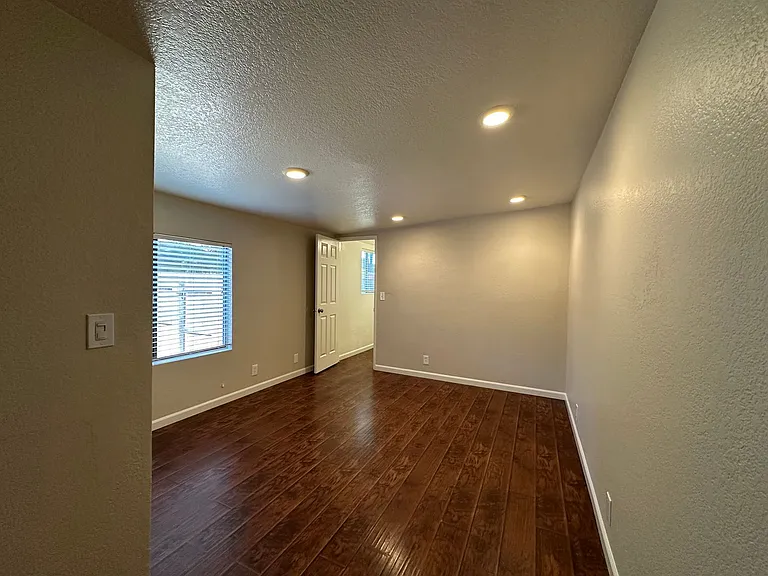 Country Lane - A Must See Community! — Photo 28