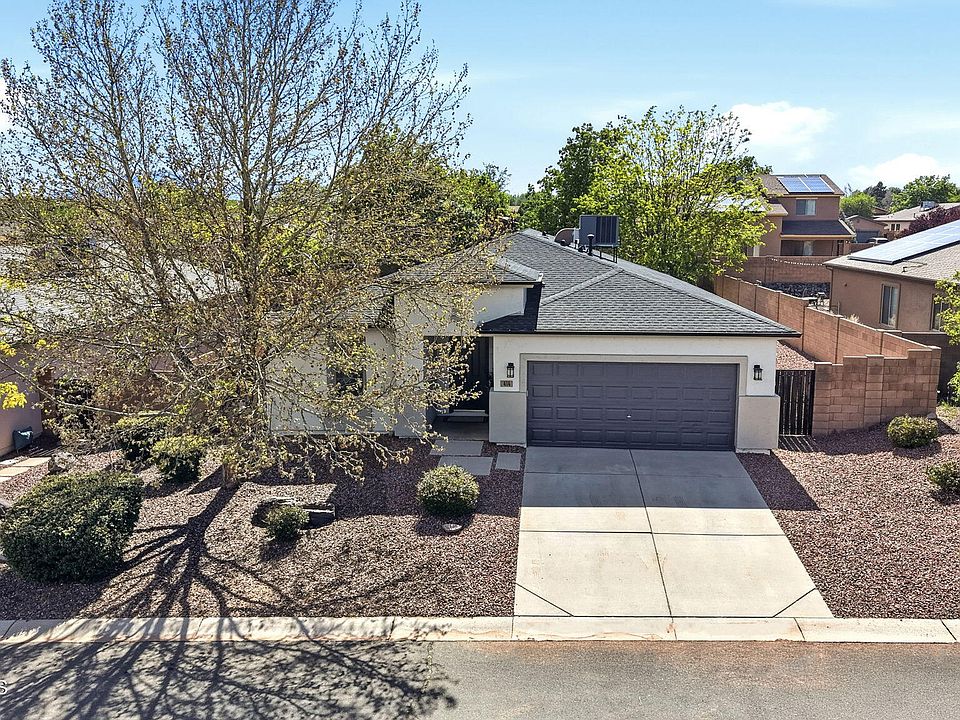 1st image of 414 Hayes Ct
