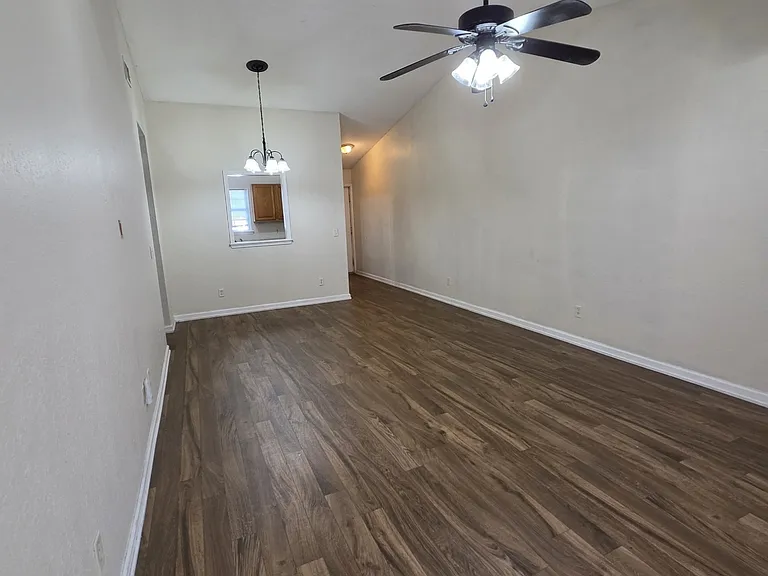 403 S Ashley St — Photo 24