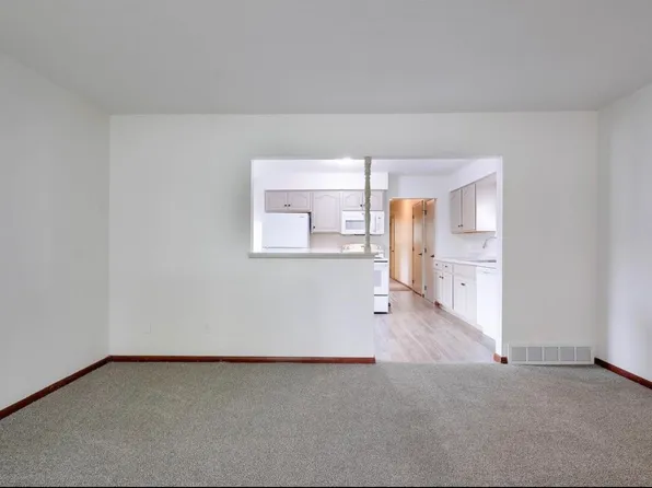 730 6th Ave S #730, Hopkins, MN 55343