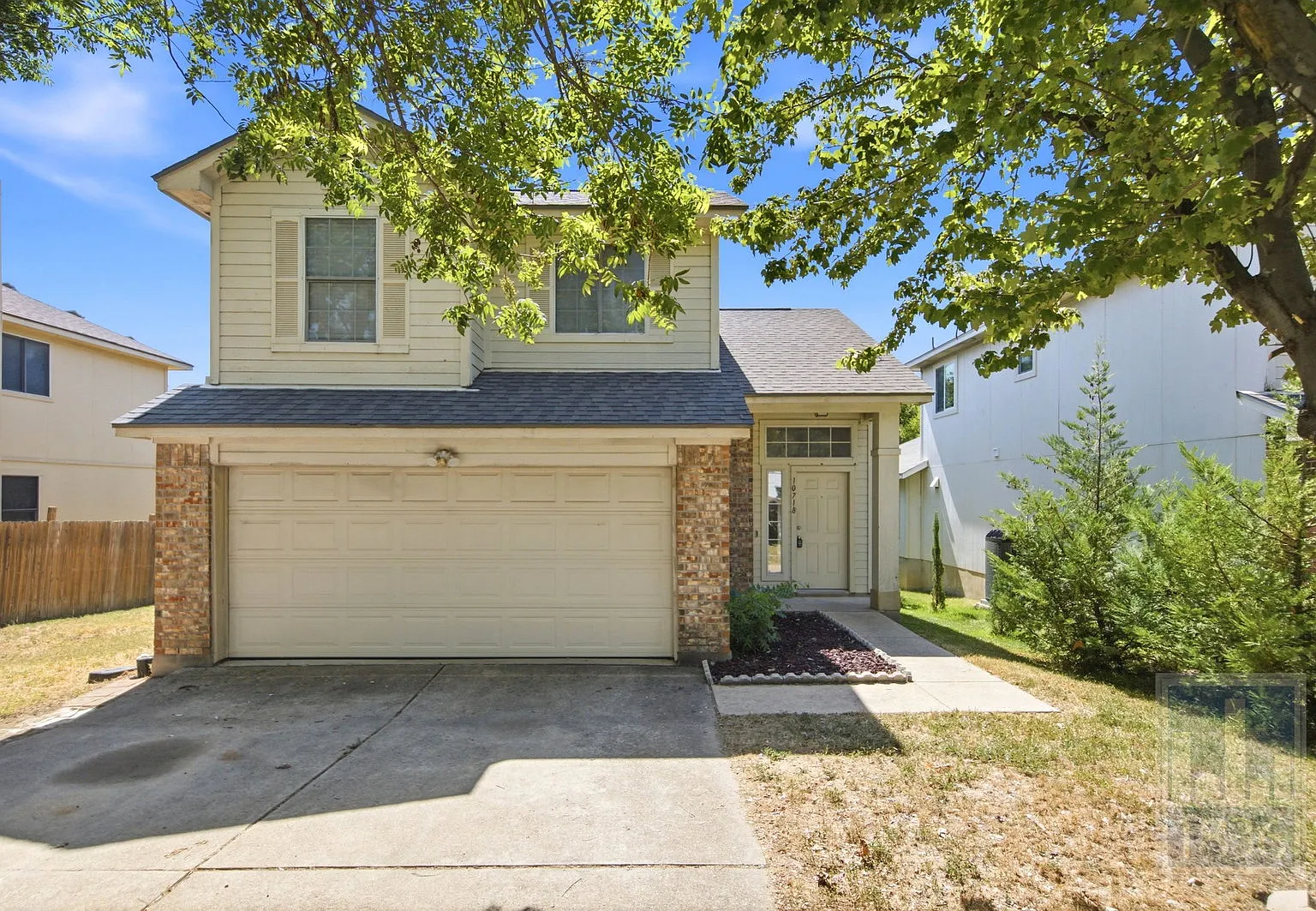 4 bed, 2.5 bath, 1684 sqft, $2,250 — Photo 2