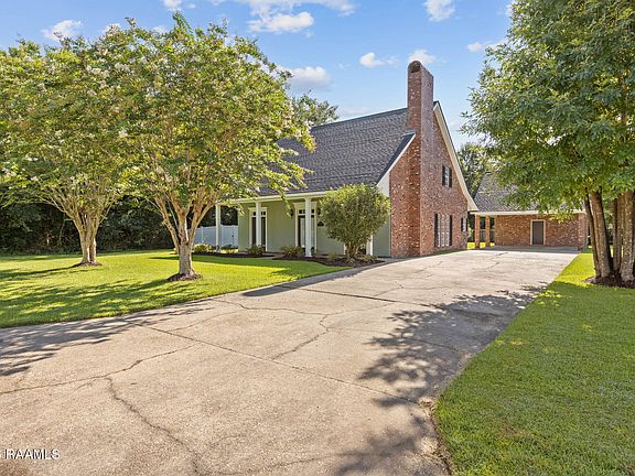2nd image of 13801 Lynnedale Loop