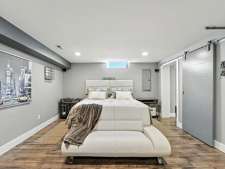2407 E Mill Plain Blvd — Photo 18