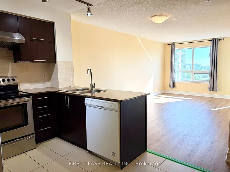 60 S Town Centre Blvd #601 — Photo 9