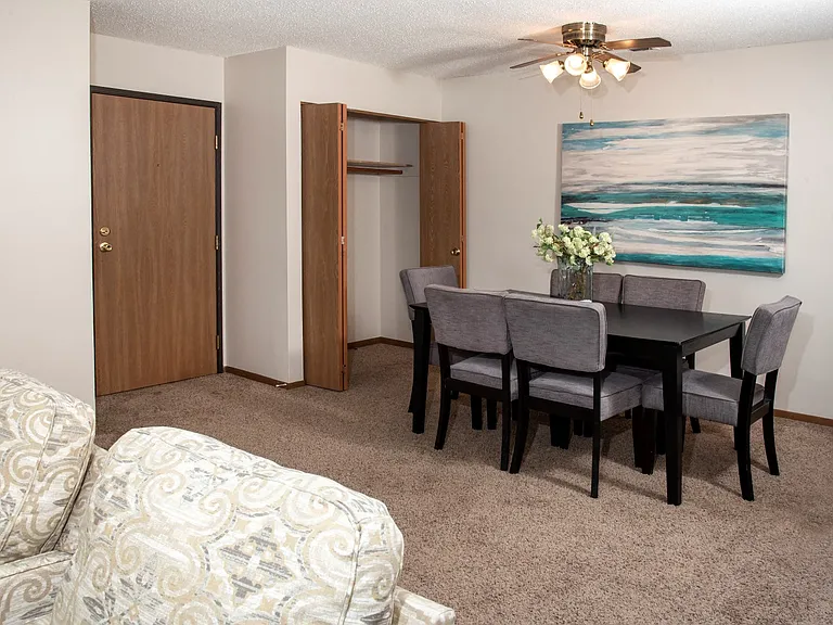 Cinnamon Ridge Apartments — Photo 13