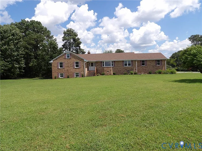 3813 Johnson Rd — Photo 3