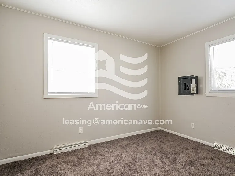 1793949_010_wm_-_bedroom_13574664.jpg