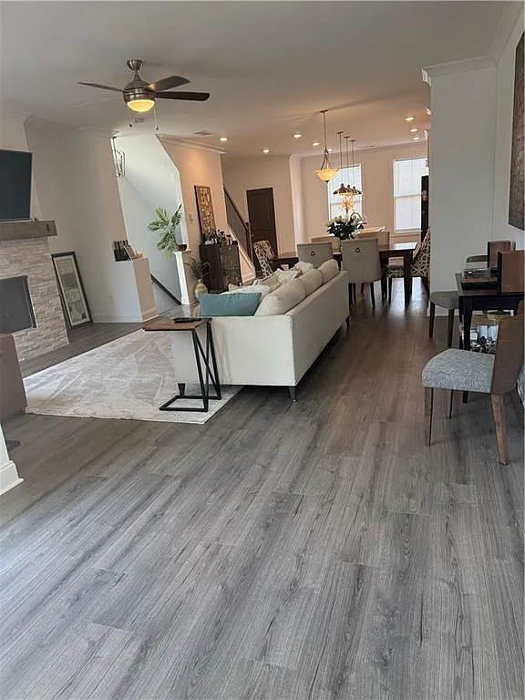3 bed, 3.5 bath, 1903 sqft, $2,800 — Photo 4