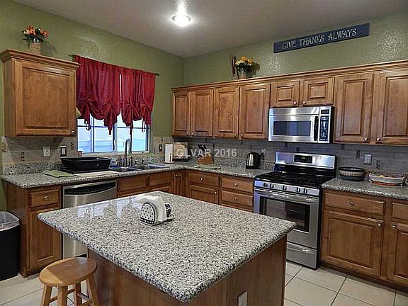 3rd image of 4918 Quartz Crest St