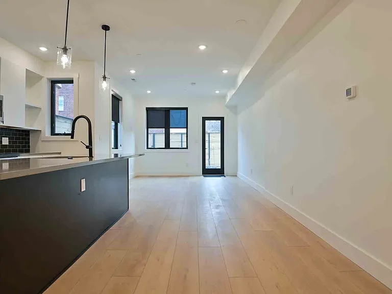 2641 4th St NE #2 — Photo 2