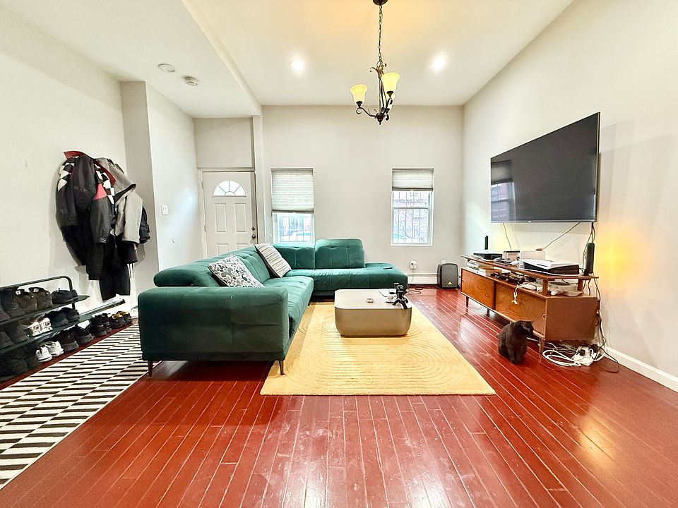 1st image of 33 Thomas S Boyland St #1F