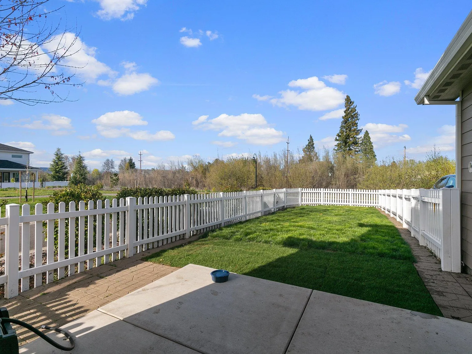 3 bed, 2.5 bath, 1875 sqft, $2,600 — Photo 3
