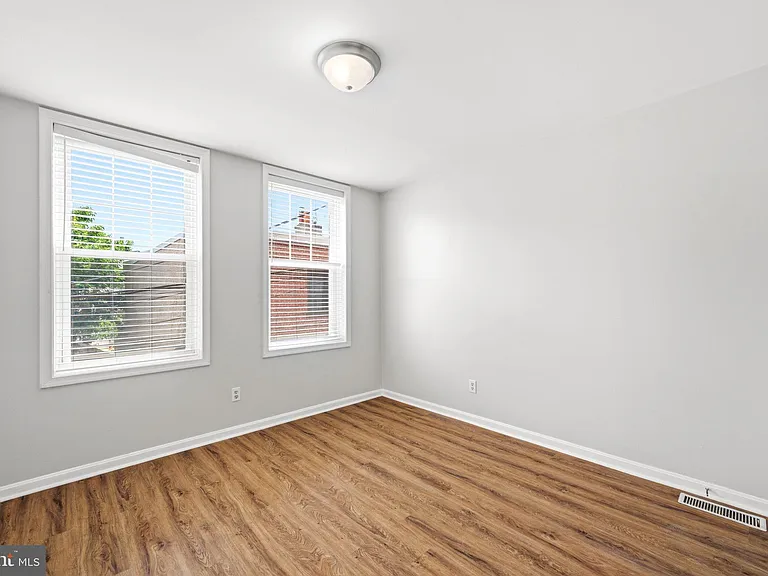 928 N Bambrey St — Photo 17