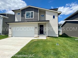 17127 Mistflower Ln, Urbandale, IA 50323