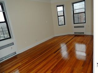 6389 Saunders St APT 5L, Flushing, NY 11374