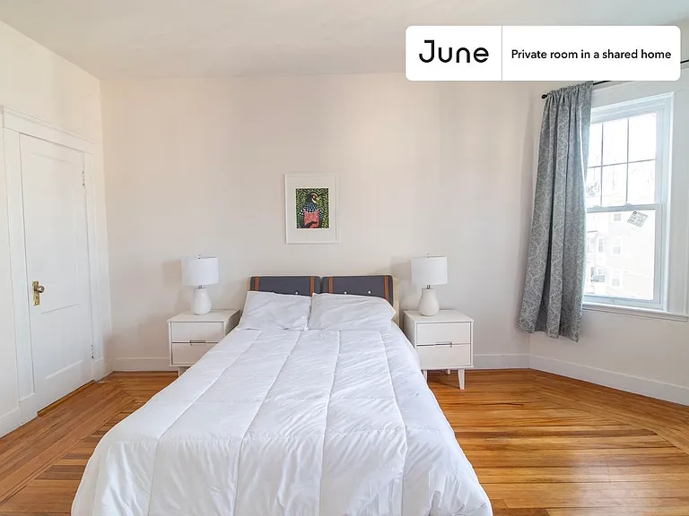 61 Lithgow St #A — Photo 2