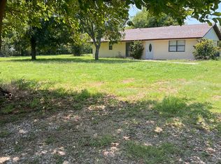 415 S Cemetery Rd, Tuttle, OK 73089