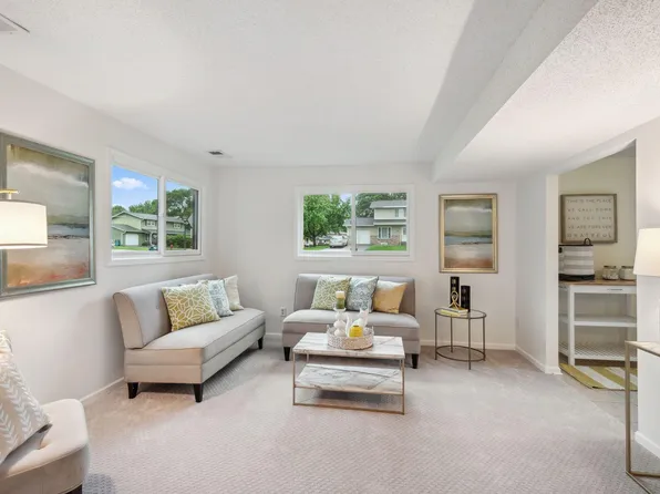 12908 Belle Aire Dr, Champlin, MN 55316