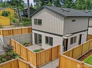 9017 Dibble Ave NW #B, Seattle, WA 98117