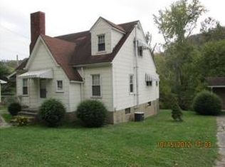 45 Elk River Rd S, Clendenin, WV 25045