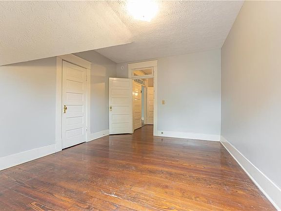 2nd image of 185 Forest Ave NE
