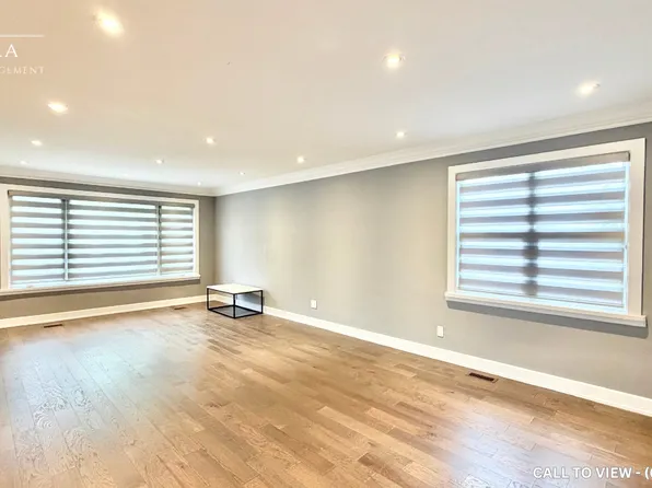 31 Wanita Rd #3, Mississauga, ON L5G 1B3