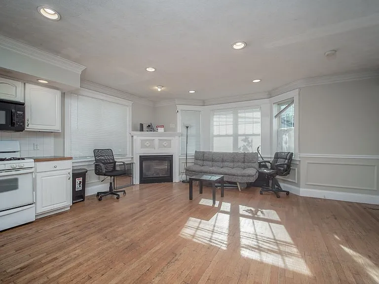 145 Murdock St #1 — Photo 3