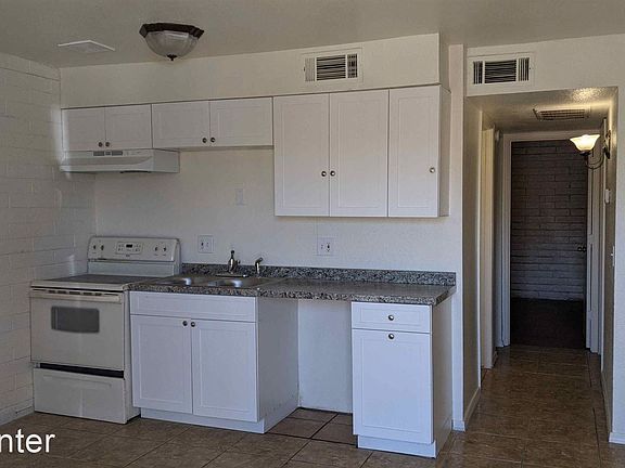3rd image of 2333 W Glenrosa Ave Suite 106