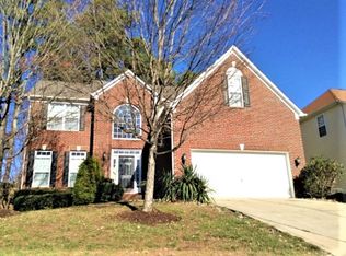 8915 Walden Ridge Dr, Charlotte, NC 28216