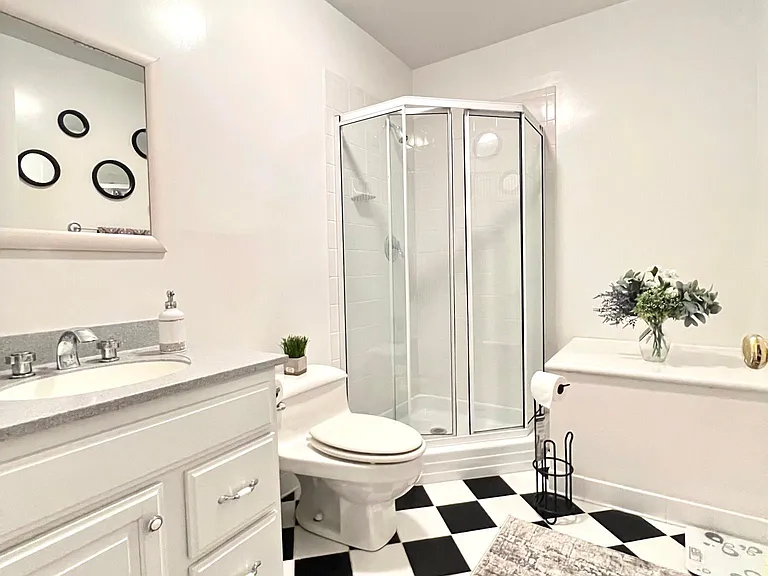 256 W Haviland Ln — Photo 22