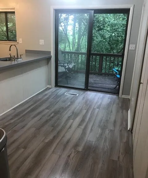 1001 N Oak Dr — Photo 3
