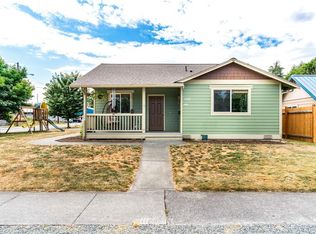 303 N Cherry St, Burlington, WA 98233