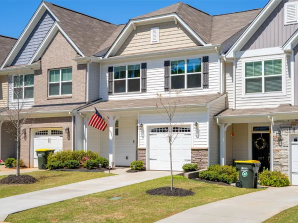 205 Broachaill Ct, Piedmont, SC 29673