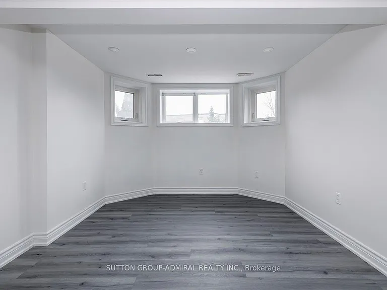 104 Marsellus Dr — Photo 3